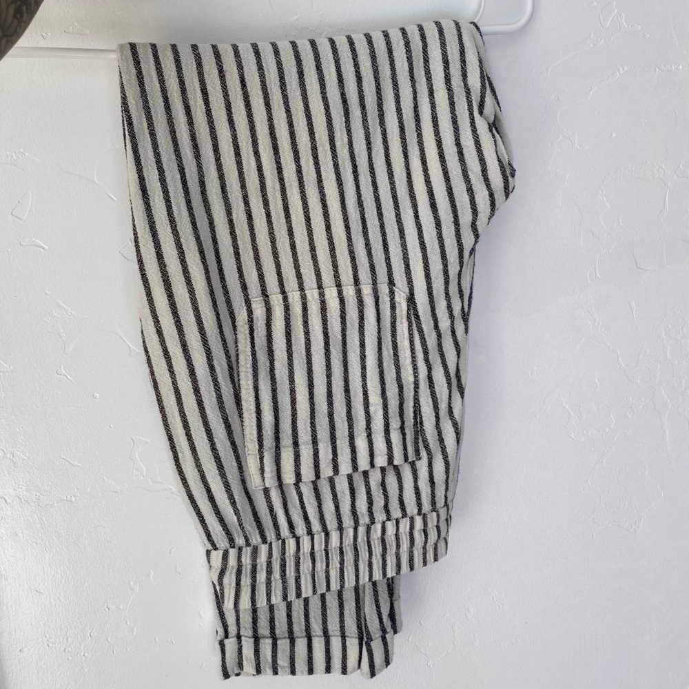 ❤️‍🔥 3 for $15 ❤️‍🔥 Old Navy Striped Linen Pants